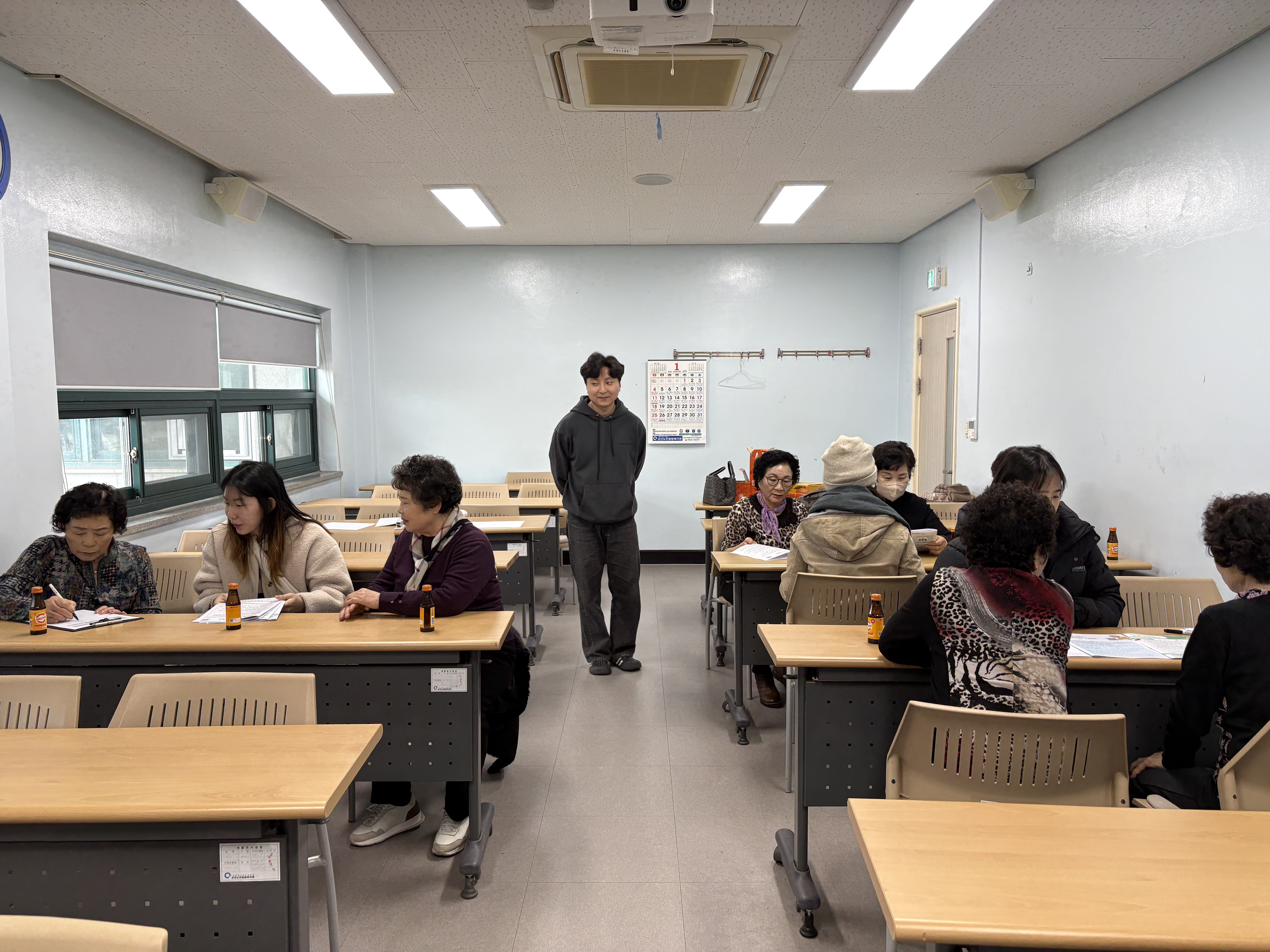 3학년 최예슬 학생 등 KSNU Insight+ 노인 친화 유니버설 디자인 연구팀 최종 워크숍 성료 이미지(1)