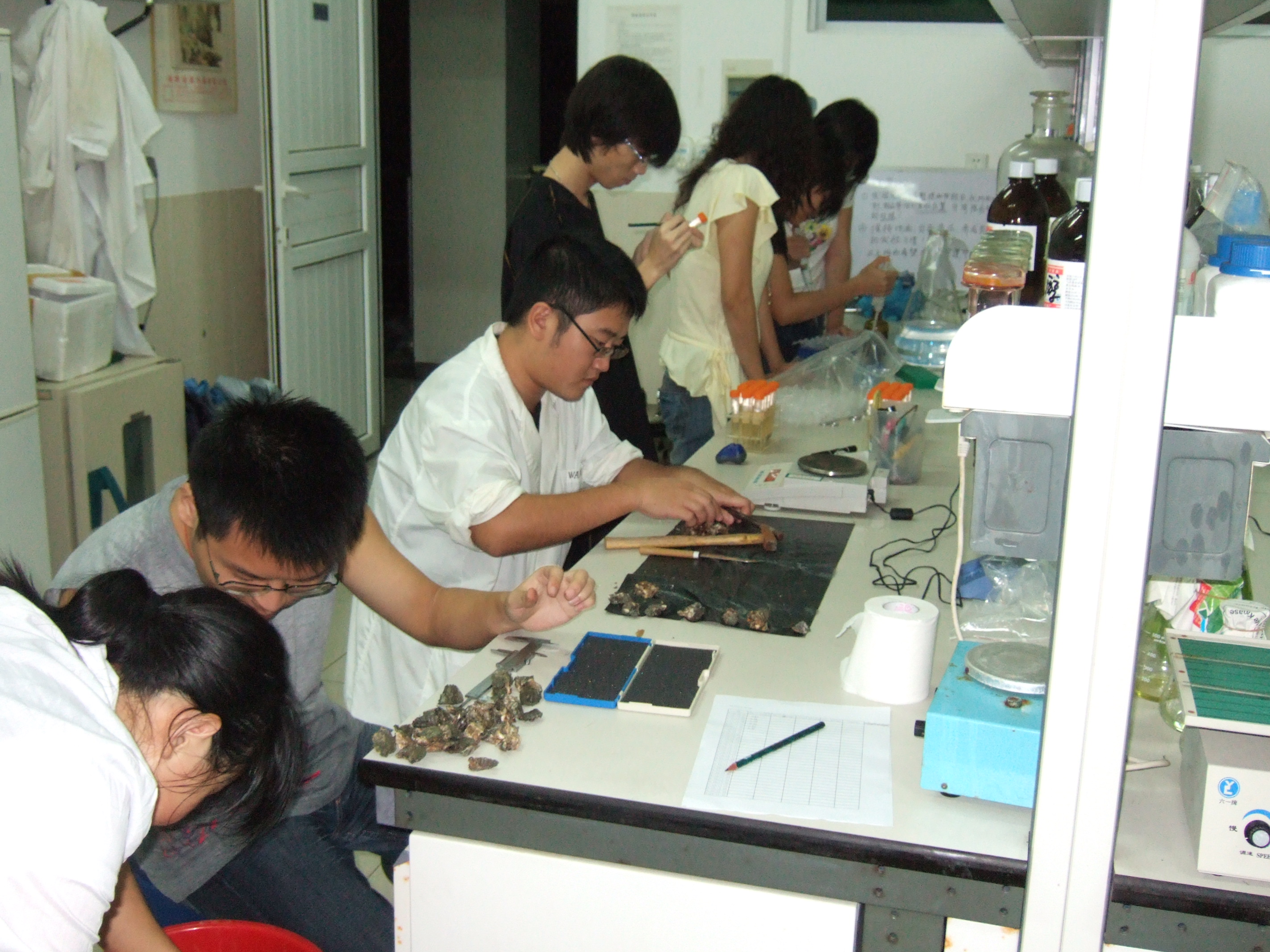 중국하이난 대학교 수산질병 연구실 방문 이미지(1)