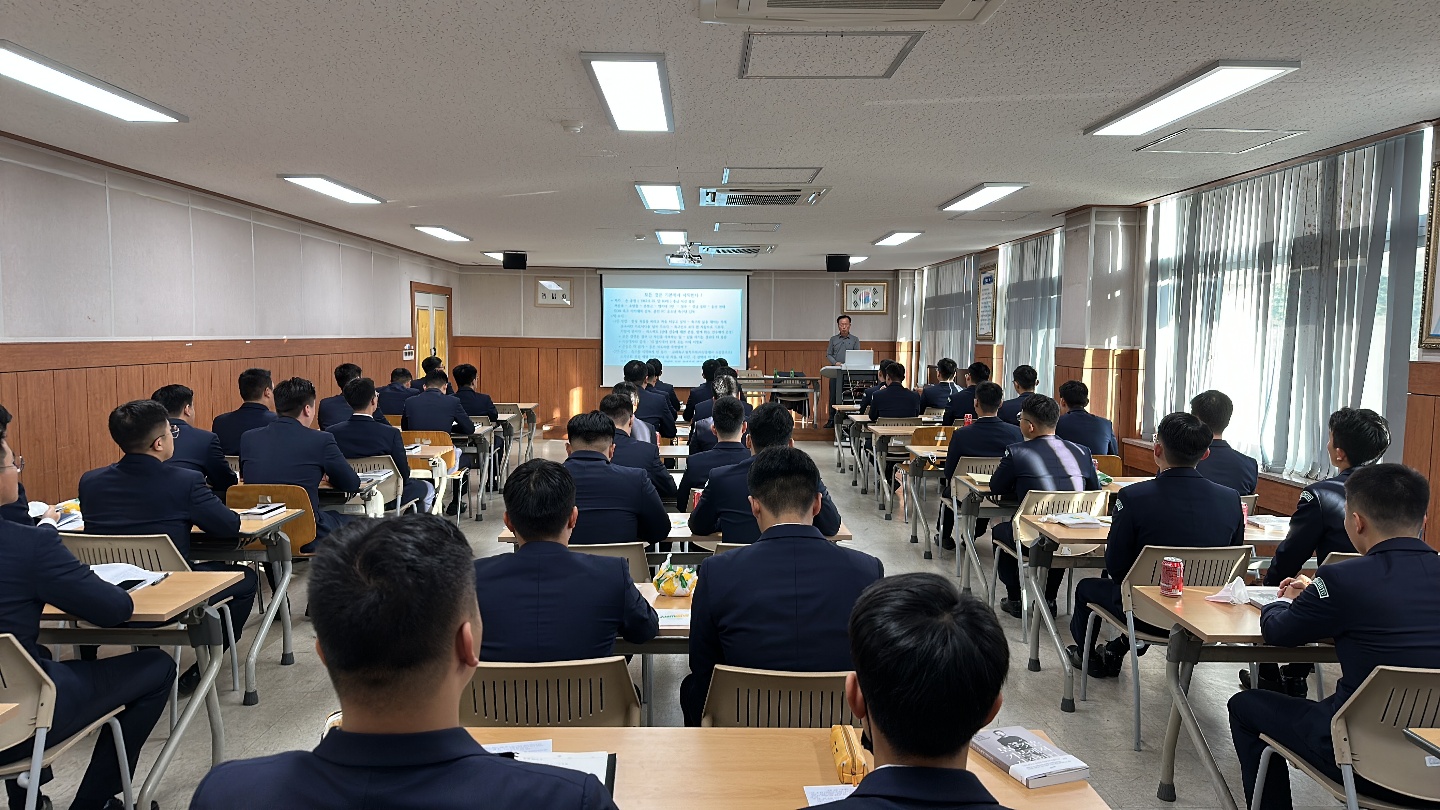 동문 장학회장님 방문 이미지(4)