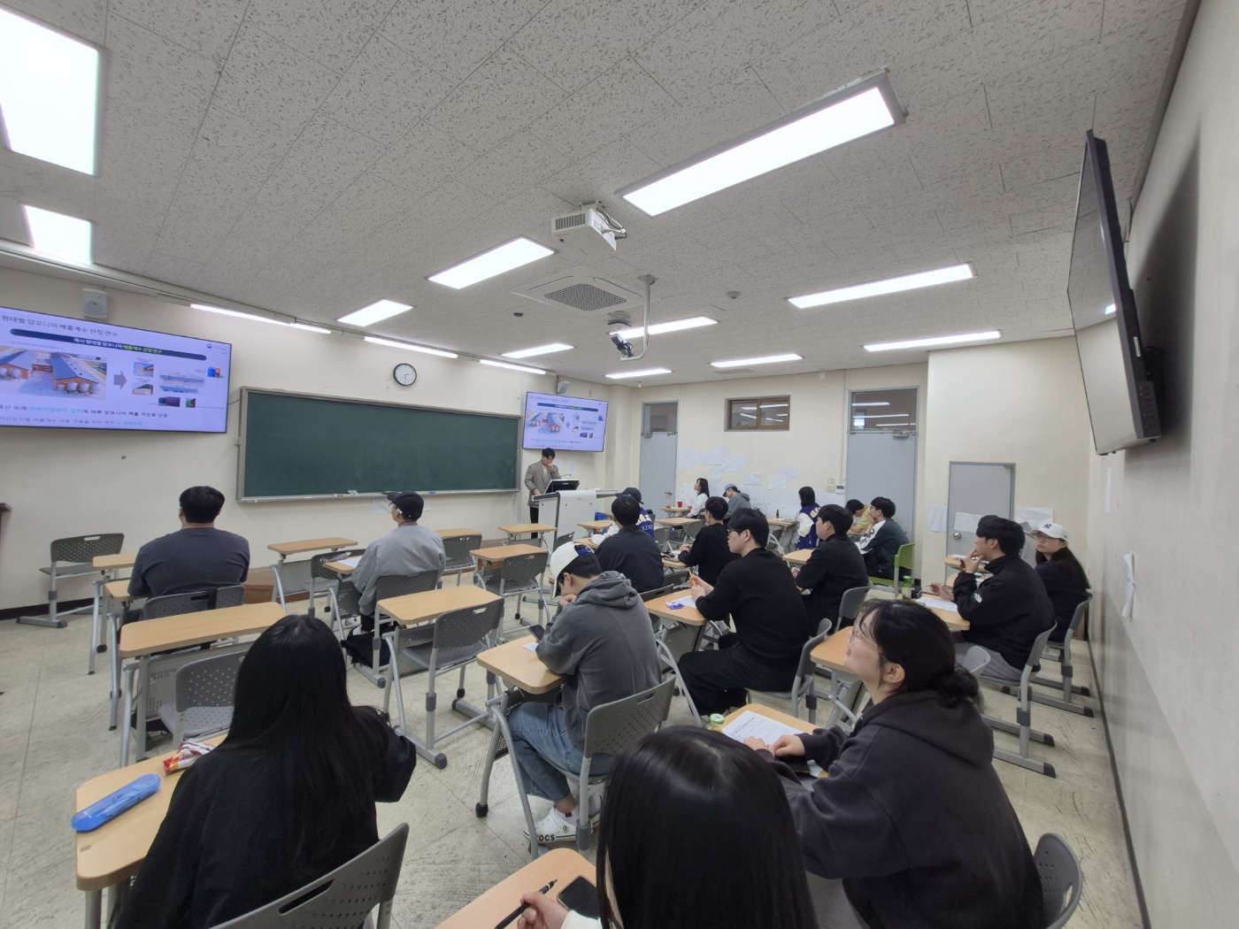 2025학년도 진로 및 전공 탐색 지원을 위한 환경 전문가 초청 강의 프로그램2 이미지(2)
