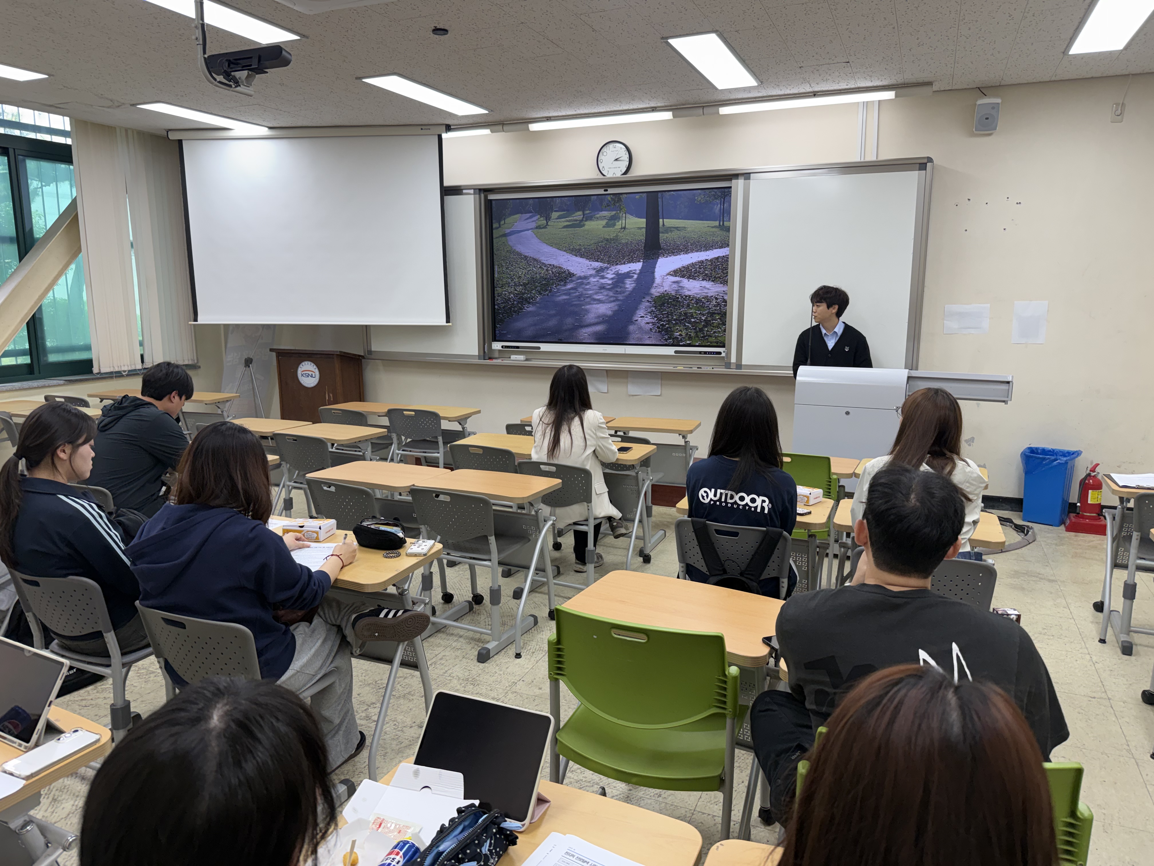 [2026학년도 전지적 진로탐색 시점] 환경을 JOB다! Green Career Talk  프로그램2_석문에너지 김정선 대리 특강 이미지(4)