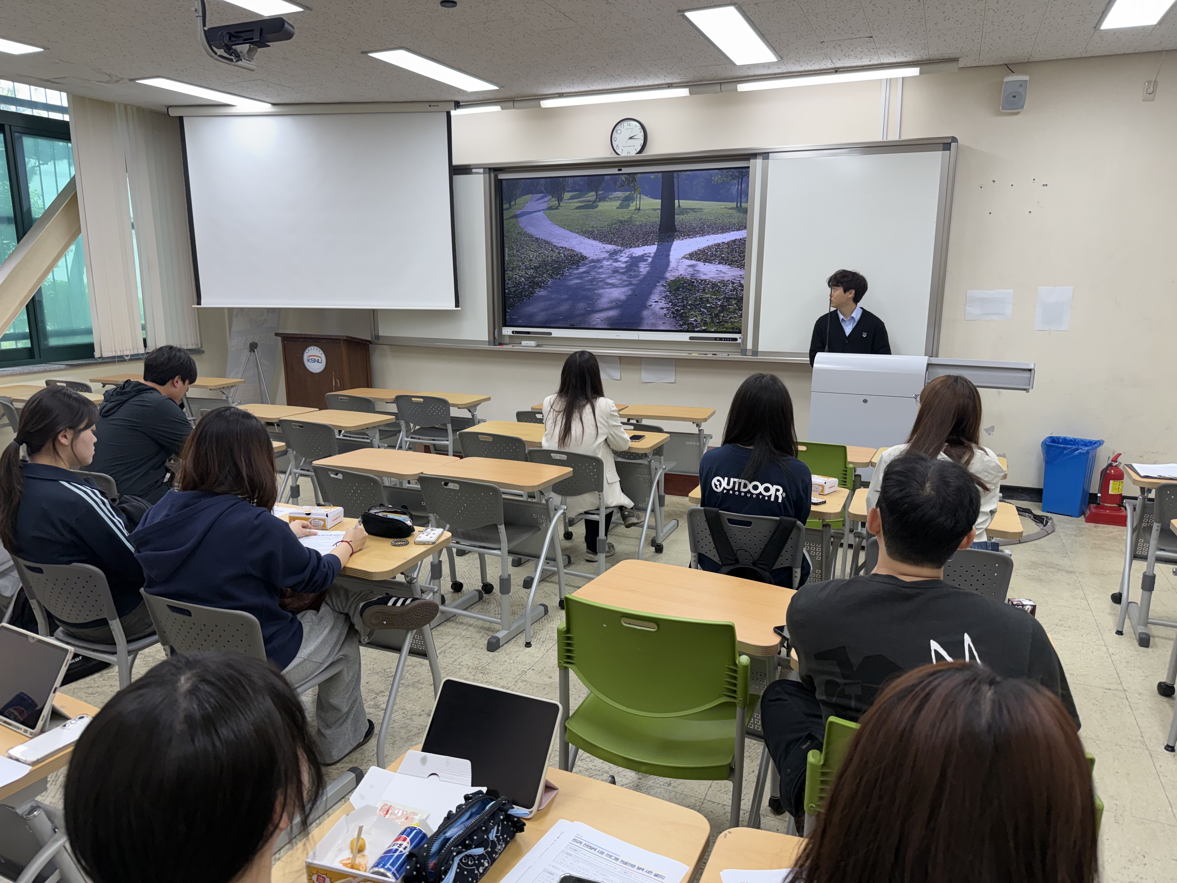 [2026학년도 전지적 진로탐색 시점] 환경을 JOB다! Green Career Talk  프로그램2_석문에너지 김정선 대리 특강 이미지(5)