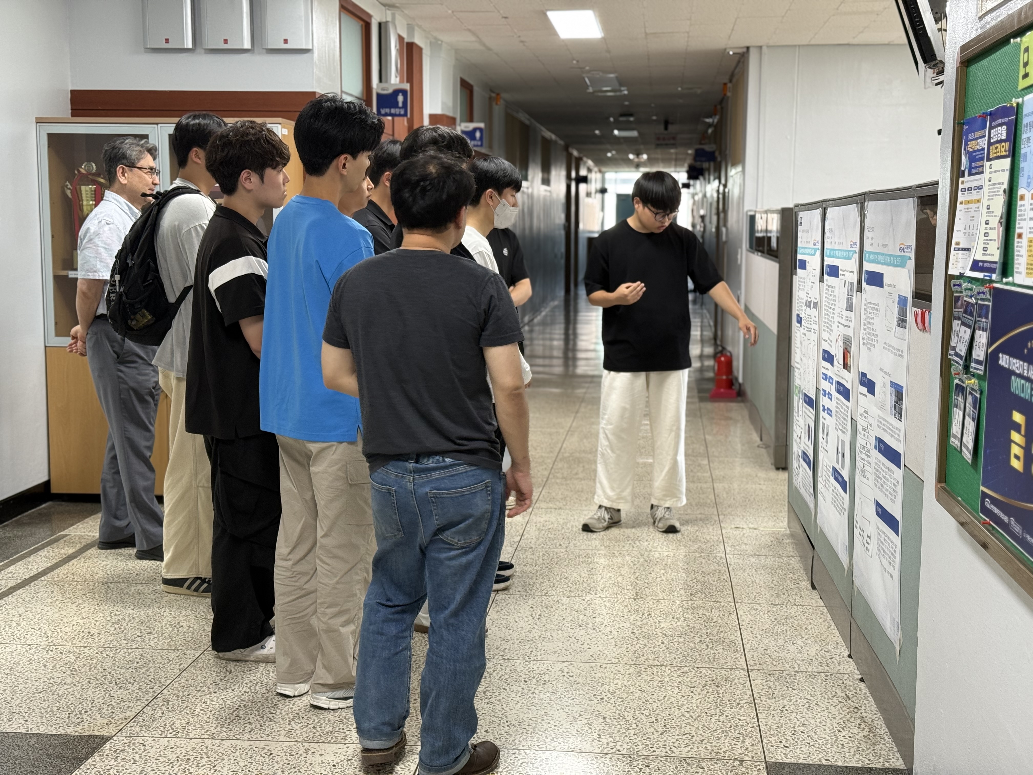 신소재공학과 전지적 진로탐색 시점-연구 체험 인턴 프로그램 포스터 발표회 개최 이미지(3)