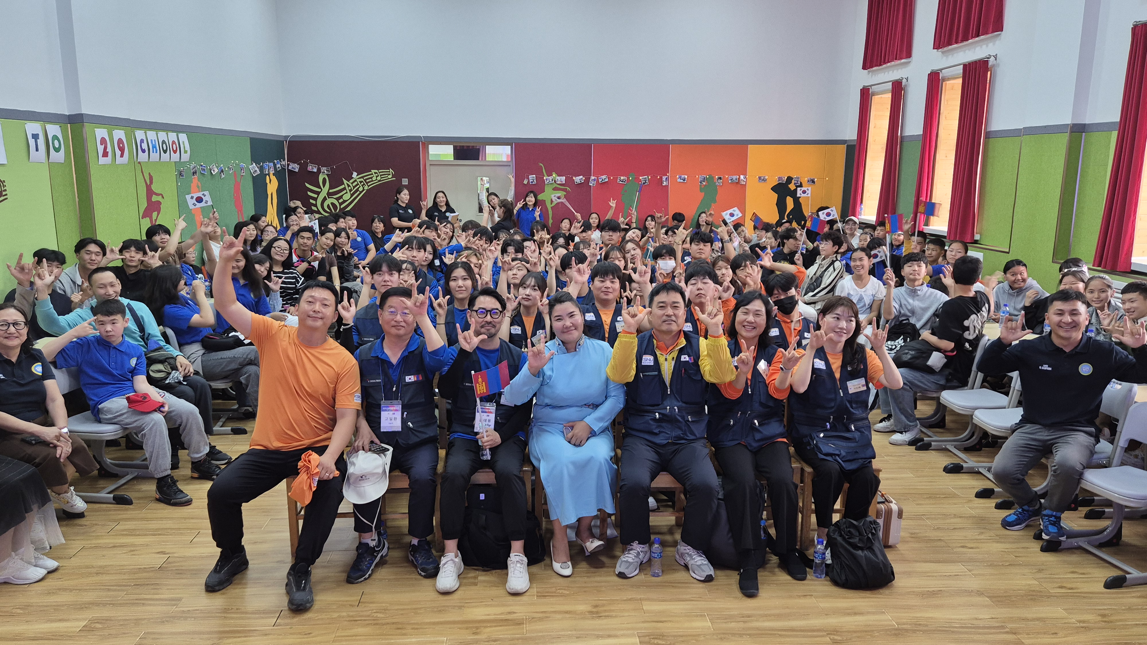 국립군산대·서울과기대 연합 봉사단, 몽골 방송국 통해 현지에 소개 이미지(1)